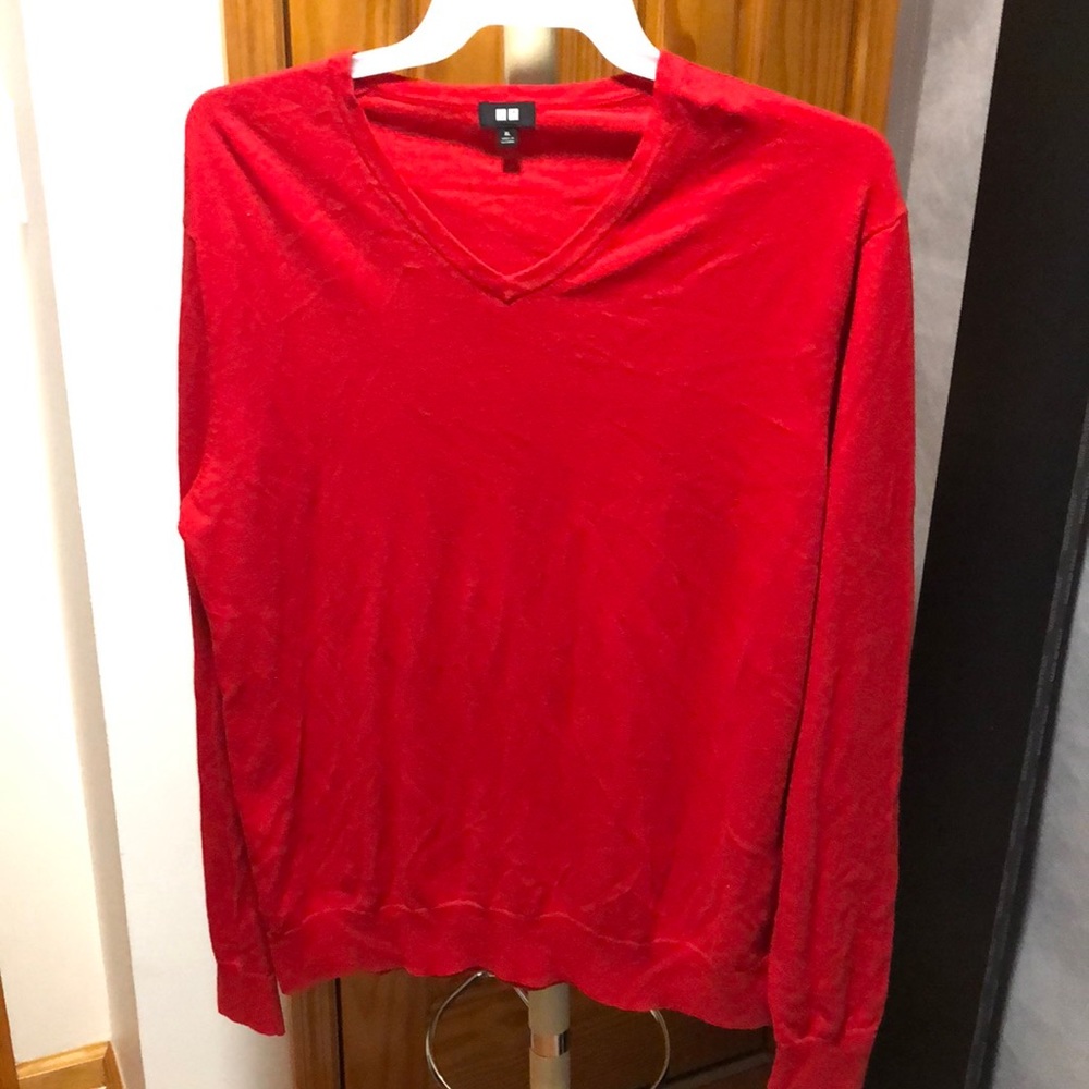 uniqlo women's pure wool V-neck long sleeve sweater